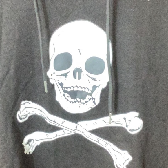 A$AP Rocky’s Vlone Live Alone Die Alone Black Hoodie - Picture 6 of 10